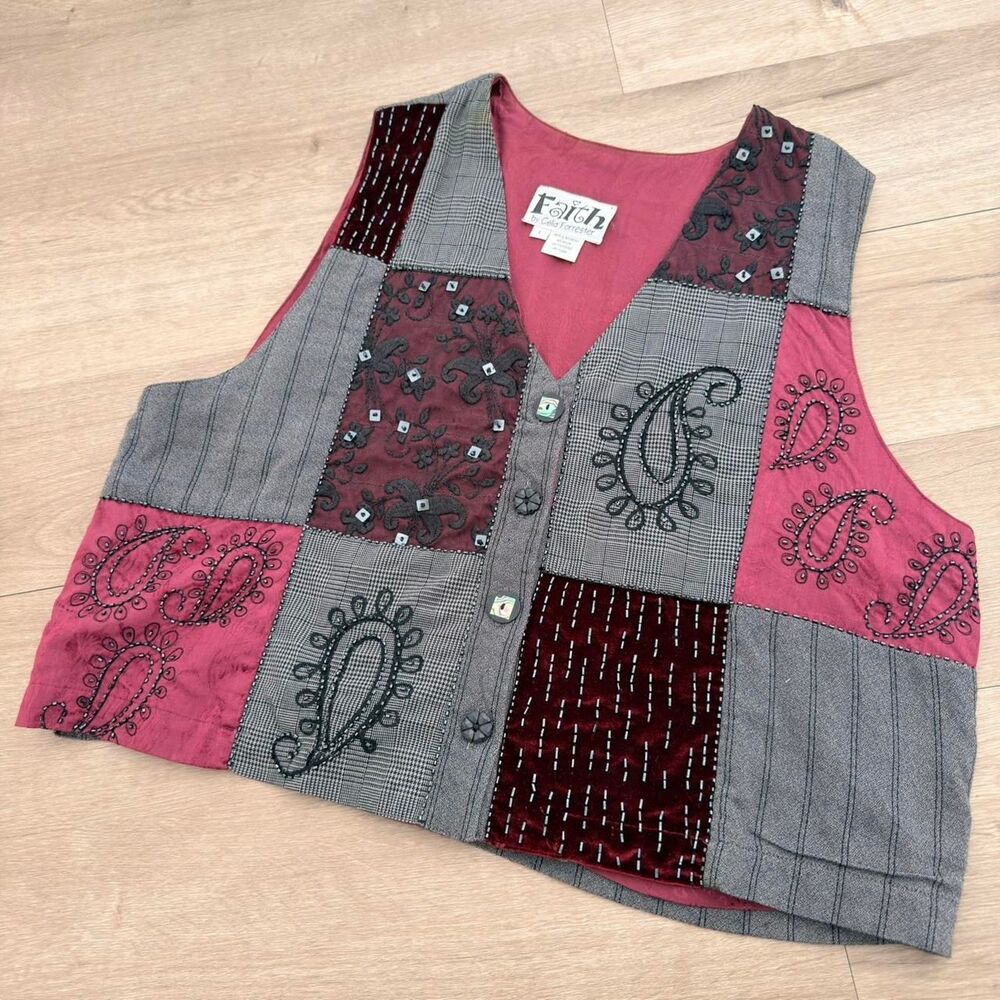 Faith VTG Patchwork Vest Paisley Embroidery & Beading Women's Large Burgundy 90s